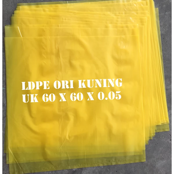 Kantong plastik LLDPE Ori Kuning uk.60 X 60 X 0.05